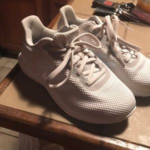 White adidas shoes size 6